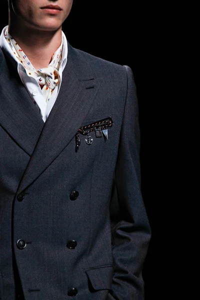 Look 9